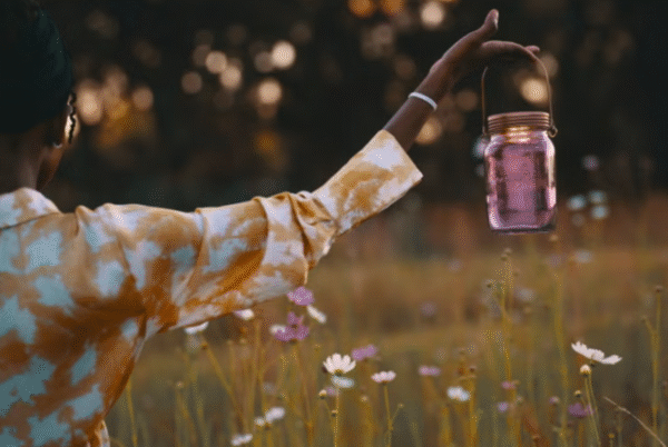 Sonnenglas® Lilac Edition - Solar Lamp - Image 4