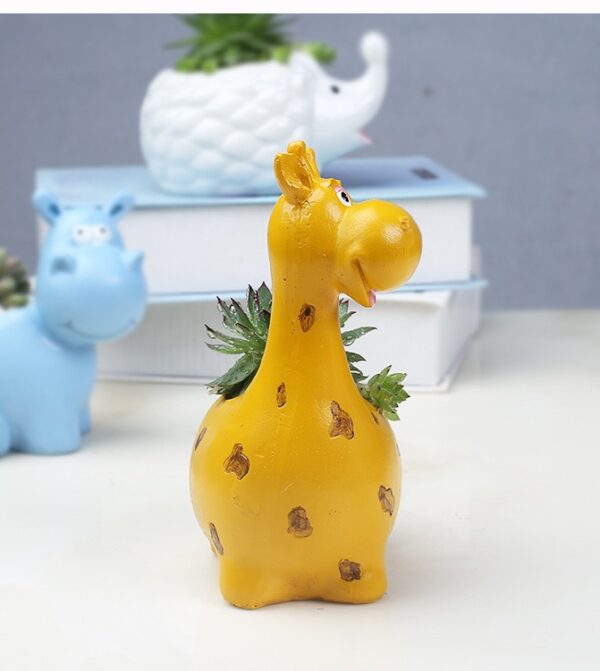 Giraffe Resin Planter - Image 3
