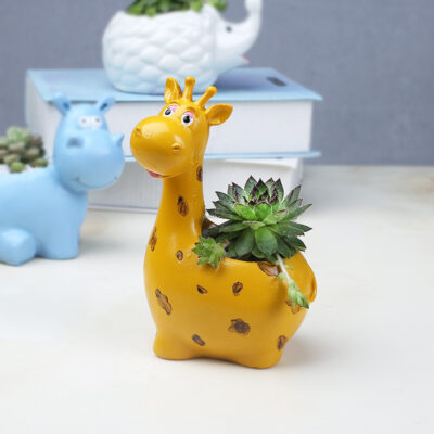 Giraffe Resin Planter